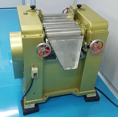 SUS304L máquina eficiente seca do moinho de três rolos da máquina de mistura do pó de 1000 kg/h