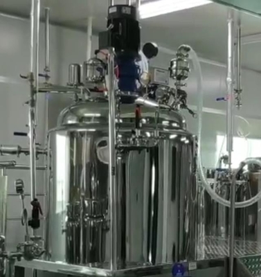 Máquina de emulsificação cosmética para creme corporal a vácuo 63 RPM à prova de vazamento