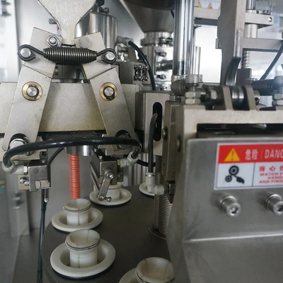 Máquina de enchimento e vedação de plástico de 220 V 50 Hz para embalagens médicas de alimentos e bebidas