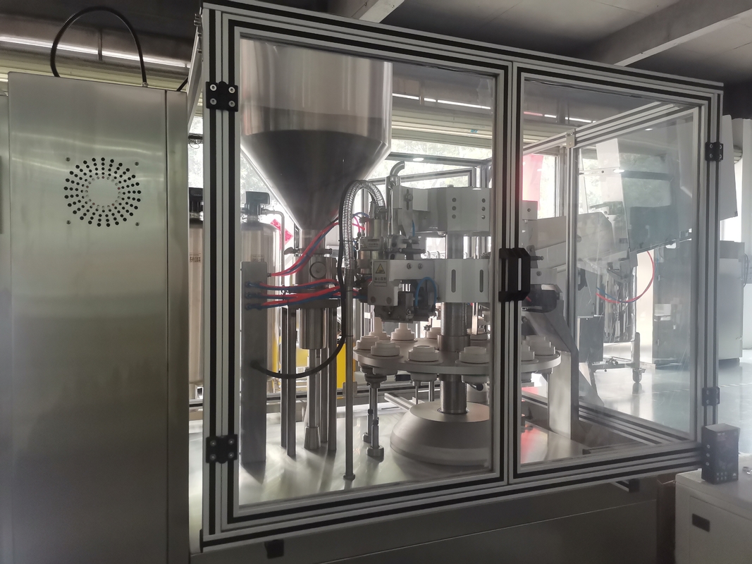 20- 60pcs / Min Máquina de enchimento de tubos de alumínio com precisão ≤ ± 1% Dimensão 1500*1000*1800mm